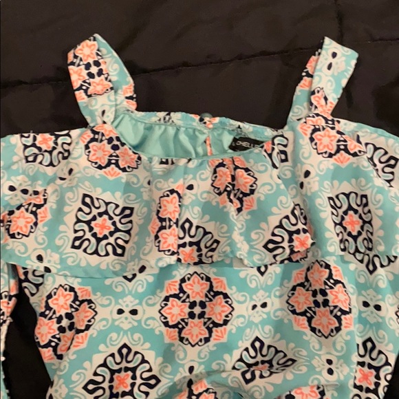 Jumper - Picture 2 of 3